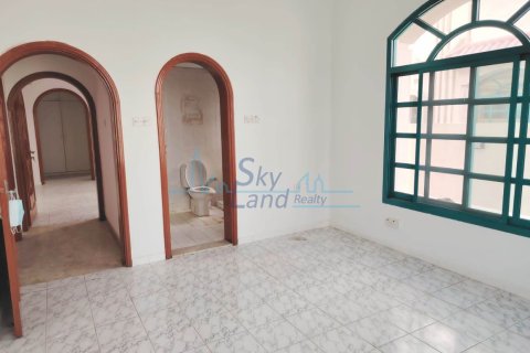 فيلا للإيجار في جميرا، دبي، الإمارات العربية المتحدة 6 غرفة نوم ، 371.6 متر مربع ، رقم 631611 - صورة 11