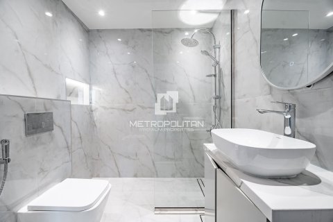 Müüa korter asukohaga Jumeirah Lake Towers, Dubai, AÜE: 2 magamistoaga, 90 m² Nr 665360 - pilt 15