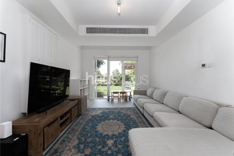Villa in The Springs, Dubai, UAE 3 bedrooms, 251 sq.m. № 625224 - photo 6