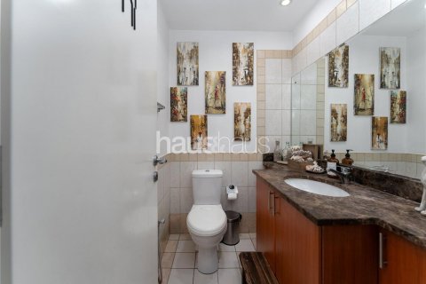 Villa in The Springs, Dubai, UAE 3 bedrooms, 251 sq.m. № 625224 - photo 24