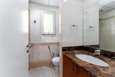 Villa in The Springs, Dubai, UAE 3 bedrooms, 251 sq.m. № 625224 - photo 21
