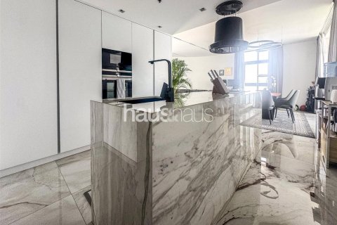 Apartment in The Views, Dubai, UAE 2 bedrooms, 145 sq.m. № 625223 - photo 10