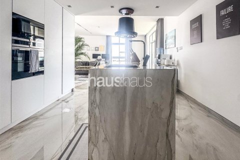 Apartment in The Views, Dubai, UAE 2 bedrooms, 145 sq.m. № 625223 - photo 16
