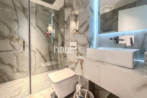 Apartment in The Views, Dubai, UAE 2 bedrooms, 145 sq.m. № 625223 - photo 17