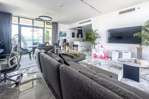 Apartment in The Views, Dubai, UAE 2 bedrooms, 145 sq.m. № 625223 - photo 6