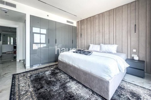 Apartment in The Views, Dubai, UAE 2 bedrooms, 145 sq.m. № 625223 - photo 4