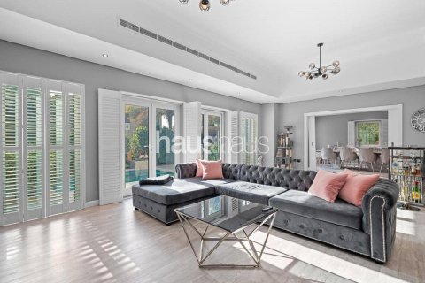 Vilë në Al Furjan, Dubai, Emiratet e Bashkuara Arabe 5 dhoma gjumi, 506 m2. № 625219 - Foto 4