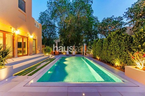 Vilë në Al Furjan, Dubai, Emiratet e Bashkuara Arabe 5 dhoma gjumi, 506 m2. № 625219 - Foto 2