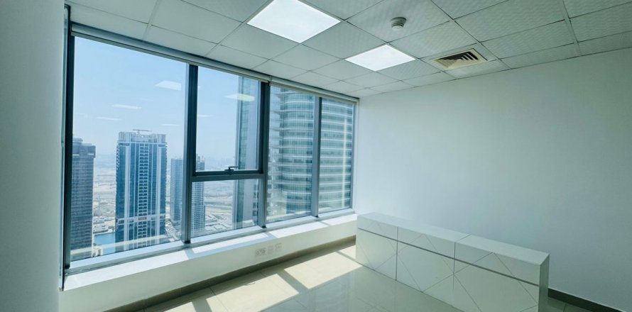 Kontor asukohaga Dubai, AÜE: 106.9 m² Nr 693261