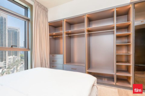 Appartamento in vendita a Downtown Dubai (Downtown Burj Dubai), Dubai, EAU 2 camere da letto, 99.5 mq. № 693265 - foto 16