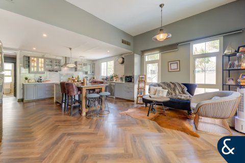 Willa na sprzedaż w Mudon, Dubai, ZEA 5 sypialnie, 535 mkw., nr 667427 - zdjęcie 5