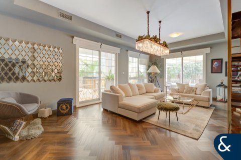 Willa na sprzedaż w Mudon, Dubai, ZEA 5 sypialnie, 535 mkw., nr 667427 - zdjęcie 2