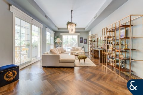 Willa na sprzedaż w Mudon, Dubai, ZEA 5 sypialnie, 535 mkw., nr 667427 - zdjęcie 4