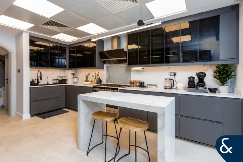 Villa til salg i Arabian Ranches, Dubai, UAE 4 soveværelser, 253 kvm № 667423 - foto 7