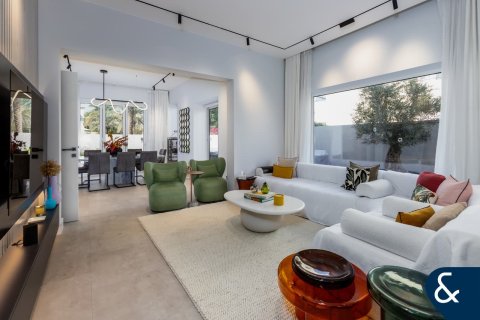 Villa til salg i Arabian Ranches, Dubai, UAE 4 soveværelser, 253 kvm № 667423 - foto 3