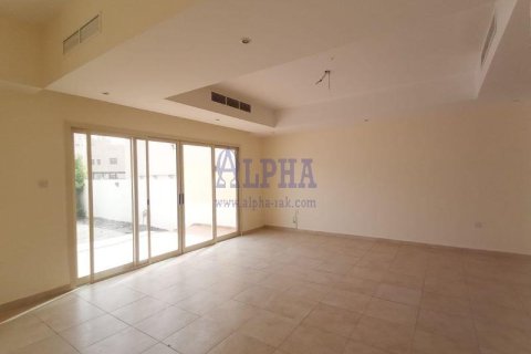 Σπίτι σε Al Hamra Village, Ras Al Khaimah, ΗΑΕ 3 υπνοδωμάτια, 201.5 τ.μ. Αρ. 646195 - φωτογραφία 1