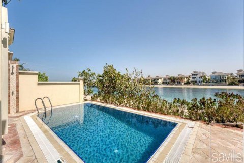 Villa te koop in Palm Jumeirah, Dubai, VAE 4 slaapkamers, 658 vr.m., nr 646358 - foto 17