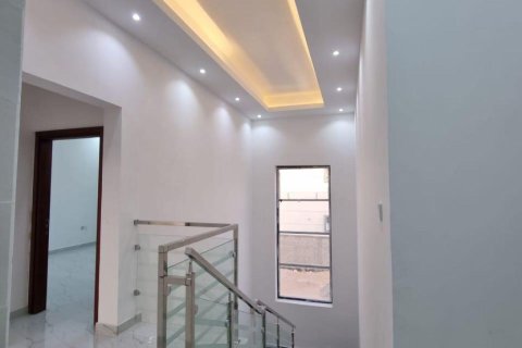 Villa til salg i Al Helio, Ajman, UAE 5 soveværelser, 280 kvm № 652741 - foto 8