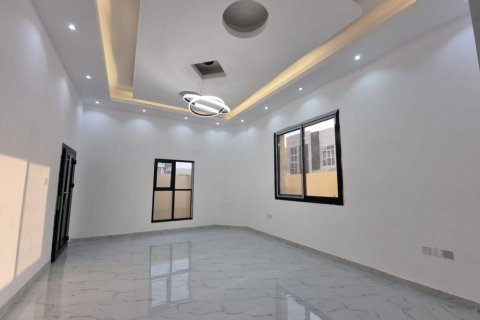 Villa til salg i Al Helio, Ajman, UAE 5 soveværelser, 280 kvm № 652741 - foto 10