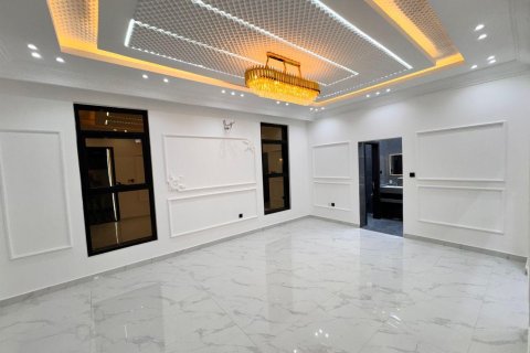 Купити віллу в Аджман, ОАЕ 6 спалень, 280м2, № 652740 - фото 3