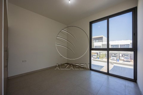 Townhouse in Al Salam Street, Abu Dhabi, UAE 3 bedrooms, 271 sq.m. № 614932 - photo 22