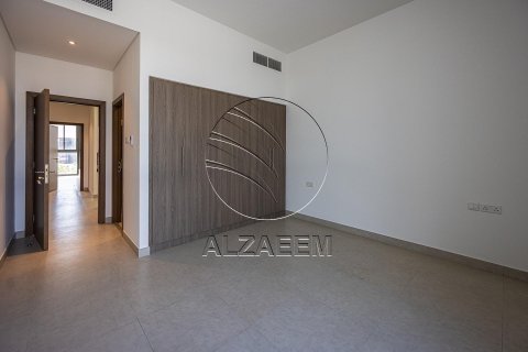 Townhouse in Al Salam Street, Abu Dhabi, UAE 3 bedrooms, 271 sq.m. № 614932 - photo 23