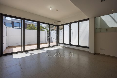 Townhouse in Al Salam Street, Abu Dhabi, UAE 3 bedrooms, 271 sq.m. № 614932 - photo 2