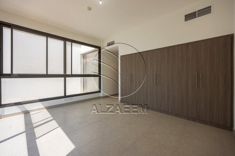 Townhouse in Al Salam Street, Abu Dhabi, UAE 3 bedrooms, 271 sq.m. № 614932 - photo 15