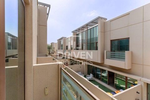 Villa sa Meydan, Dubai, UAE 4 silid-tulugan, 291 sq.m. № 653288 - larawan 23