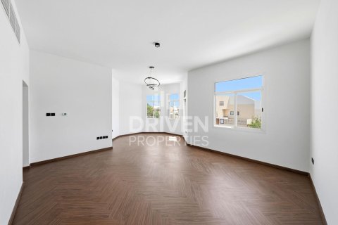 Üürile anda villa asukohaga Jumeirah, Dubai, AÜE: 4 magamistoaga, 1862.24 m² Nr 768217 - pilt 16