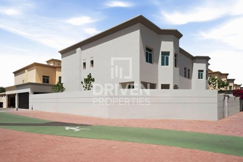 Üürile anda villa asukohaga Jumeirah, Dubai, AÜE: 4 magamistoaga, 1862.24 m² Nr 768217 - pilt 29
