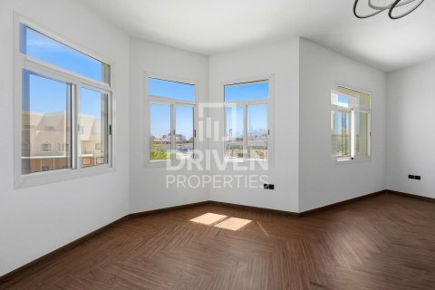 Üürile anda villa asukohaga Jumeirah, Dubai, AÜE: 4 magamistoaga, 1862.24 m² Nr 768217 - pilt 17