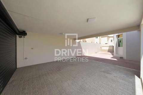 Üürile anda villa asukohaga Jumeirah, Dubai, AÜE: 4 magamistoaga, 1862.24 m² Nr 768217 - pilt 27