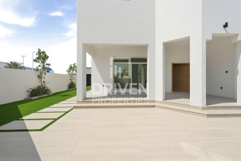 Üürile anda villa asukohaga Jumeirah, Dubai, AÜE: 4 magamistoaga, 1862.24 m² Nr 768217 - pilt 3