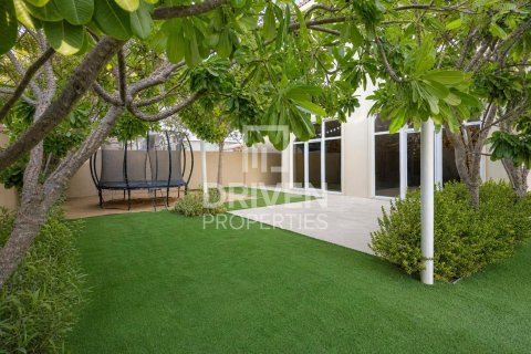 Villa en alquiler en The Villa, Dubai, EAU 6 dormitorios, 668.25 m2 № 768219 - foto 24