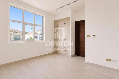 Villa en alquiler en The Villa, Dubai, EAU 6 dormitorios, 668.25 m2 № 768219 - foto 7
