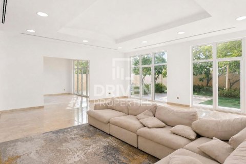 Villa en alquiler en The Villa, Dubai, EAU 6 dormitorios, 668.25 m2 № 768219 - foto 2