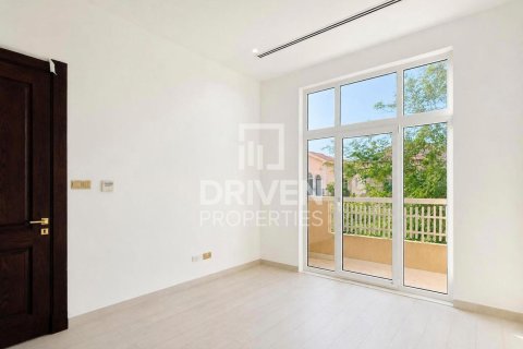 Villa en alquiler en The Villa, Dubai, EAU 6 dormitorios, 668.25 m2 № 768219 - foto 11