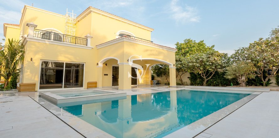 Villa in Jumeirah Park, Dubai, VAE: 4 Schlafzimmer, 749 m2 Nr. 678922