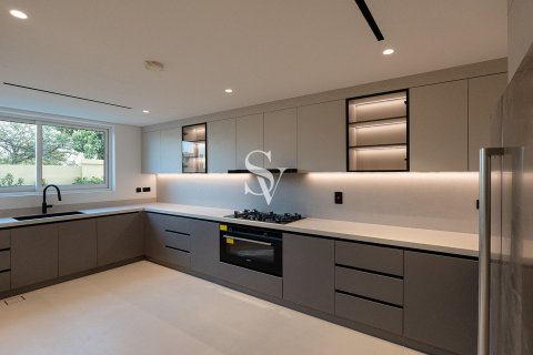 Villa zum Verkauf in Jumeirah Park, Dubai, VAE 4 Schlafzimmer, 749 m2 Nr. 678922 - Foto 2