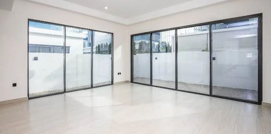 Villa sa Dubai, UAE 6 silid-tulugan, 439.1 sq.m. № 710157
