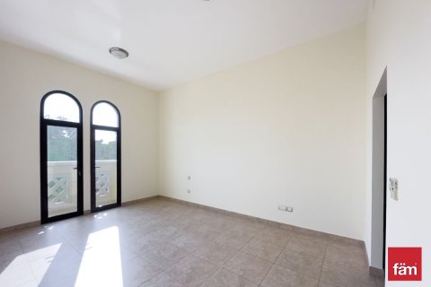Radový dom v Dubai, SAE 4 spálne, 492.5 m2 č. 727322 - Fotografia 3