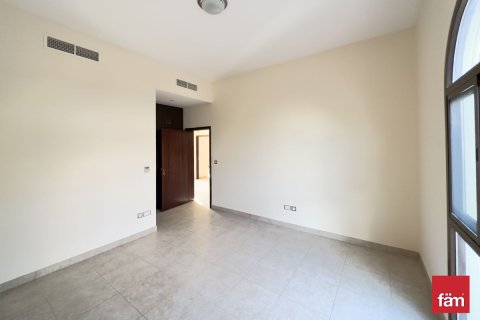 Radový dom v Dubai, SAE 4 spálne, 492.5 m2 č. 727322 - Fotografia 8
