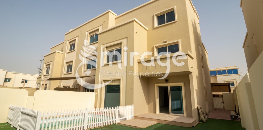 Řadový dům v Al Reef, Abu Dhabi, SAE 2 ložnice, 117.3 m² Č.: 550663