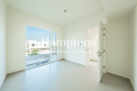 Apartment in Dubai South (Dubai World Central), UAE 2 bedrooms, 112.82976447 sq.m. № 710613 - photo 11