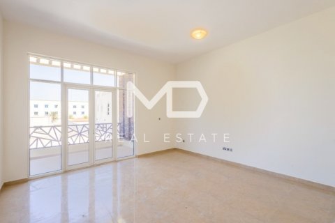 Vilă de vânzare în Khalifa City, Abu Dhabi, EAU 7 dormitoare, 2183.1 mp.  №555130 - poză 11