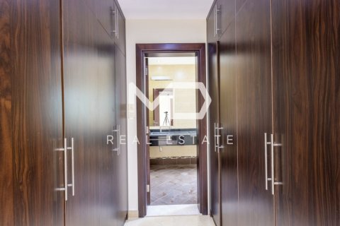 Vilă de vânzare în Khalifa City, Abu Dhabi, EAU 7 dormitoare, 2183.1 mp.  №555130 - poză 14