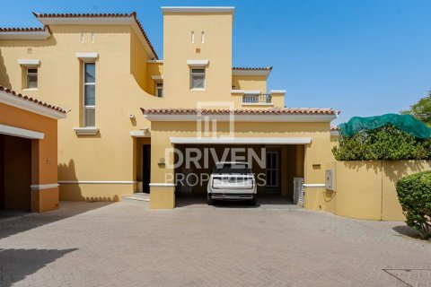 Villa en venta en Arabian Ranches, Dubai, EAU 3 dormitorios, 445.93 m2 № 756149 - foto 1