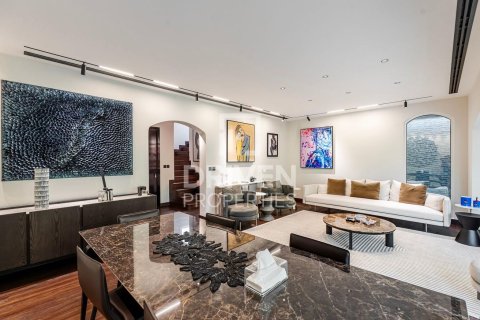 Villa en venta en Arabian Ranches, Dubai, EAU 3 dormitorios, 445.93 m2 № 756149 - foto 4