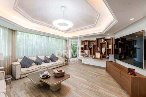 Villa en venta en Arabian Ranches, Dubai, EAU 3 dormitorios, 445.93 m2 № 756149 - foto 25